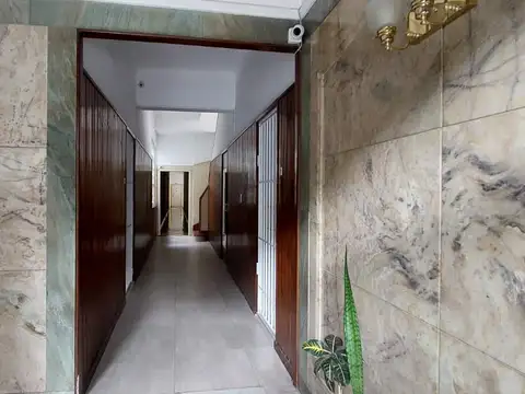 2 AMBIENTES LUMINOSO A METROS CABILDO (X ESCALERA)