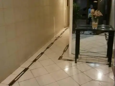Lemos 100, Piso 1