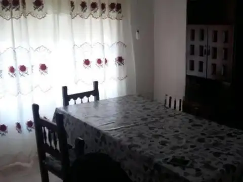 Casas en venta - 5 Dormitorios 2 Baños - Necochea