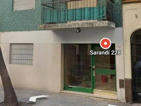 DEPARTAMENTO CON BALCON AL FRENTE EN BUEN ESTADO