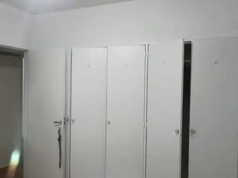 DEPARTAMENTO CON BALCON AL FRENTE EN BUEN ESTADO