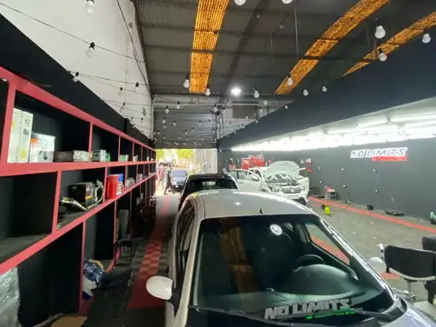 2 GALPONES + GRAN LOTE LINDERO EN BERAZATEGUI