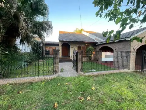 VENTA CASA 4 DORM, RIO SEGUNDO CORDOBA