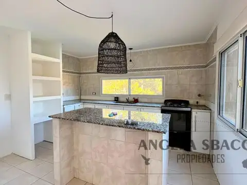 Departamento 4 ambientes con 2 baños