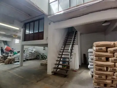 Galpon en Venta en Loma Hermosa, USD 310.000