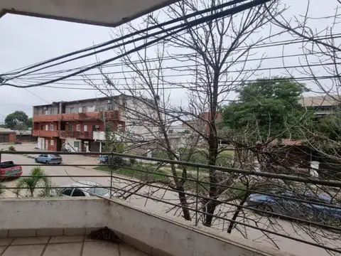 CARLOS HARDY 100, Piso 1