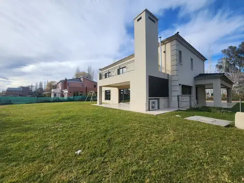 Casa en Venta en Neuquen, Confluencia