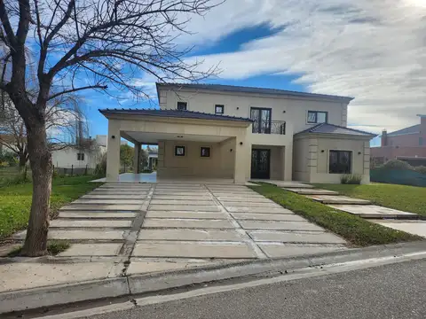 Casa en Venta en Neuquén, USD 510.000