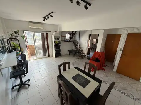 DEPTO DUPLEX 3 AMB. FTE.  PARQUE PATRICIOS