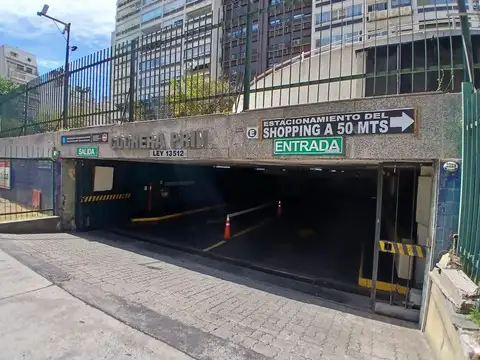 VENTA Cochera fija y cubierta - Alto Palermo