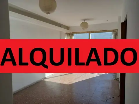 3 Ambientes amplios al frente con balcon frances