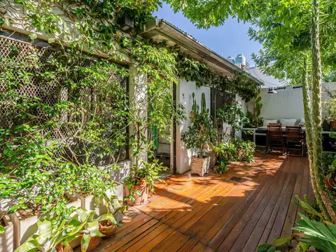 Casa 5 ambientes con 2 baños