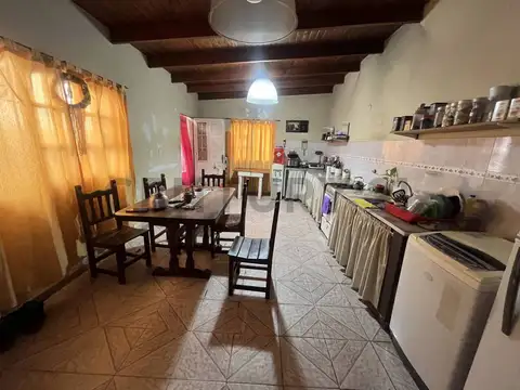 Casa 3 ambientes con 1 baño