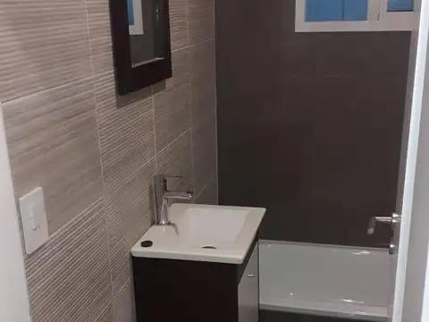 Depto Tipo Casa en Venta con 1 cocheras