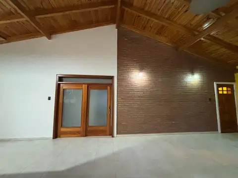 Casa en Alquiler en San Lorenzo, $ 800.000
