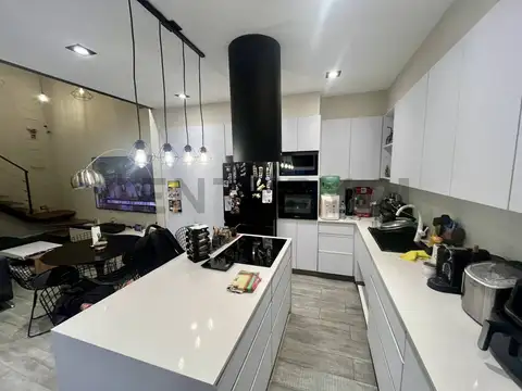 Depto Tipo Casa en Venta 50 años