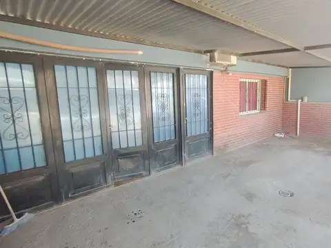 VENTA CASA 2 DORM GRAN PATIO V. EL LIBERTADOR