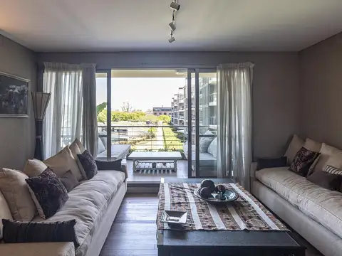 Departamento en Venta con 2 cocheras