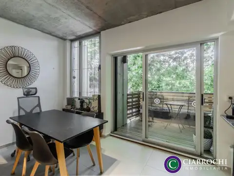 Godoy Cruz y Costa Rica - Luminoso Departamento de 2 ambientes c/ Amplio Balcón y COCHERA FIJA