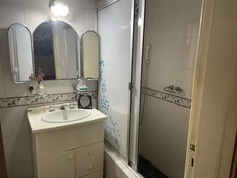 Casa 3 ambientes con 2 baños