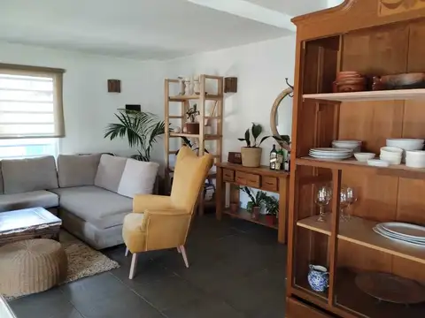 Casa 3 ambientes con 2 baños
