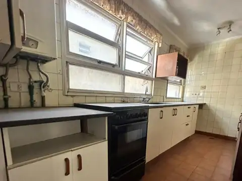 Departamento a refaccionar 4 ambientes piso alto Nuñez
