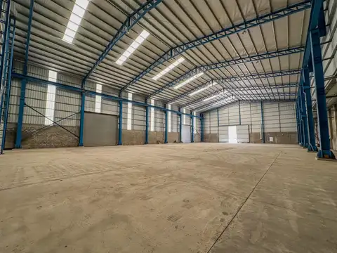 ALQUILER - GALPON - DEPOSITO - NAVE INDUSTRIAL - 1683 m2 - QUILMES - AUTOPISTA BUENOS AIRES LA PLATA
