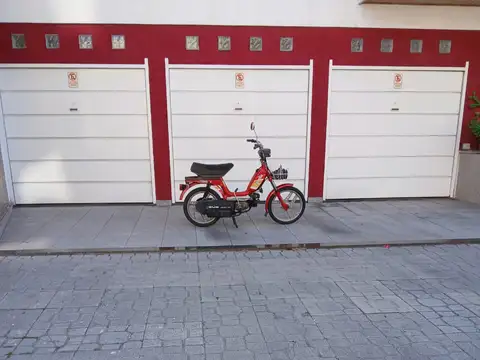 Cochera en venta en Monte Castro