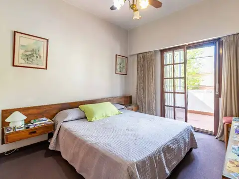 Depto Tipo Casa en Venta con 1 cocheras