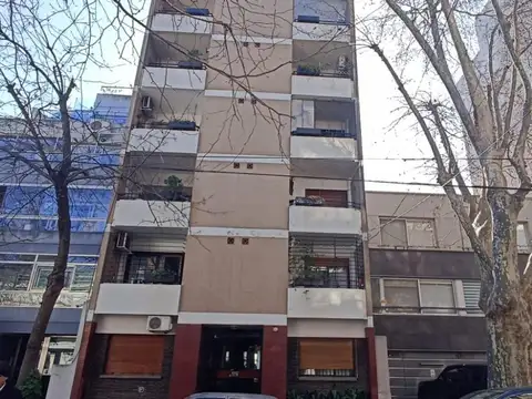 departamento de 2 ambientes con patio en planta baja