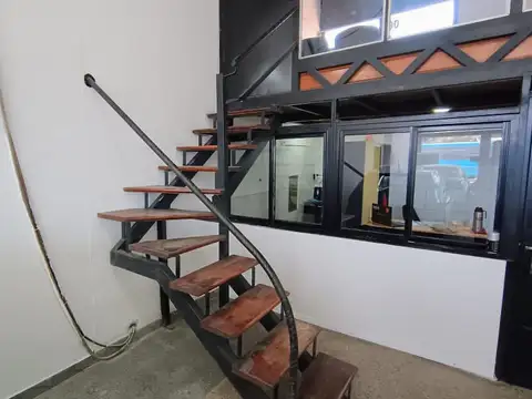 LOCAL COMERCIAL EN ALQUILER - 300 m² - PROVINCIAS UNIDAS - SIN GARANTIA PROPIETARIA