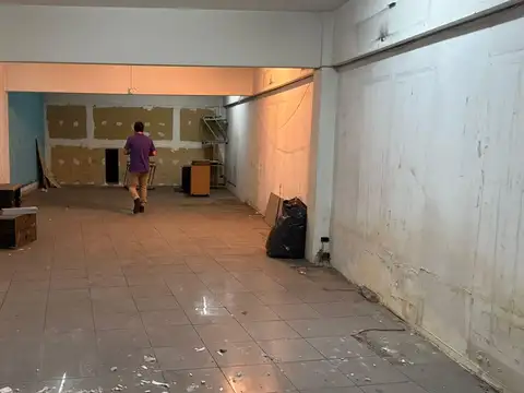 Local en alquiler en Av. Brasil al 1200 - Constitucion