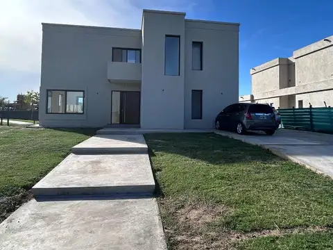 Casa en alquiler en Riberas Puertos del Lago