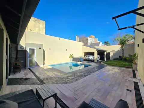 Casa 7 ambientes con 5 baños
