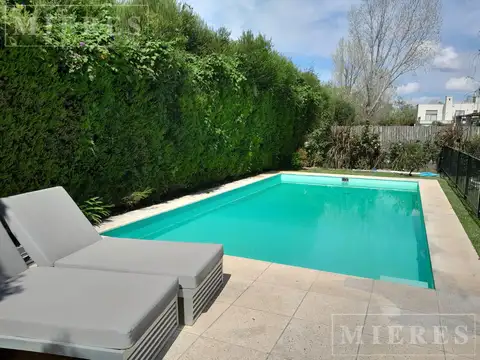 Casa en Alquiler Temporal con 1 cochera
