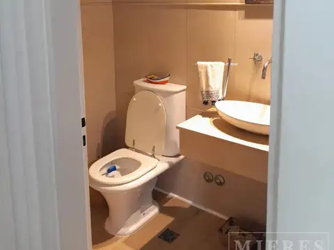 Casa en Alquiler Temporal en Santa Barbara, USD 4.500