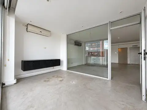 Oficina en alquiler, Libertador, semipiso, con Balcón y Cochera - Núñez