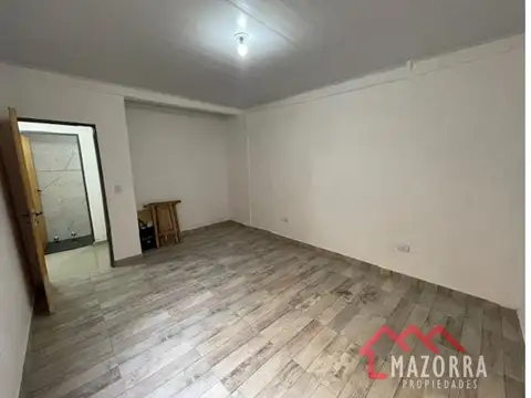 Depto Tipo Casa 2 ambientes con 1 baño