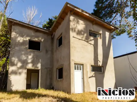 2 Locales y 2 Dúplex: Av Roldán N° 756 E/ rico y Castelli - Nueva Atlantis - C954