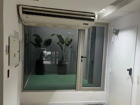 ALQUILER DE EDIFICIO COMERCIAL EN BLOCK DE 926 M2 EN  MONSERRAT