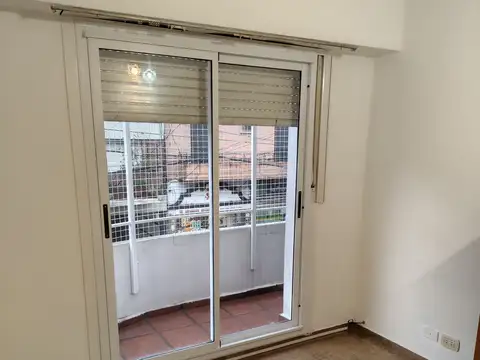 Departamento en Alquiler en Florida Mitre/Este, $ 1.200.000