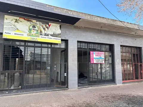 Local comercial en alquiler excelente zona en Luis Guillon