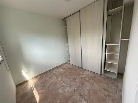 Pozos al 100 departamento monoambiente compartimentado en lomas de zamora