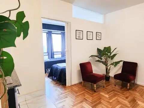 VENTA DE 1 DTO. S. NICOLAS DIVIDIDO EN 2 DE 2 AMB.