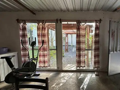 Casa en venta - 2 Dormitorios 1 Baño - Uruguay