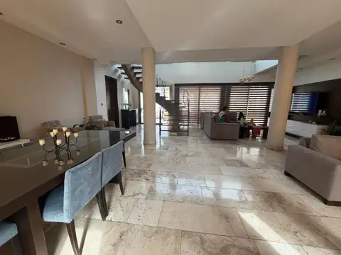 Casa en Venta en Libertador Gral San Martin, USD 800.000
