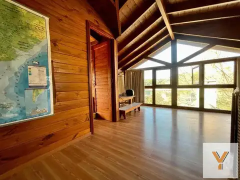 Casa 12 ambientes con 3 baños