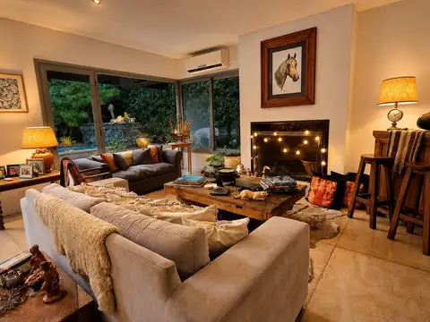 Venta Gran Casa en barrio cerrado Talar Chico