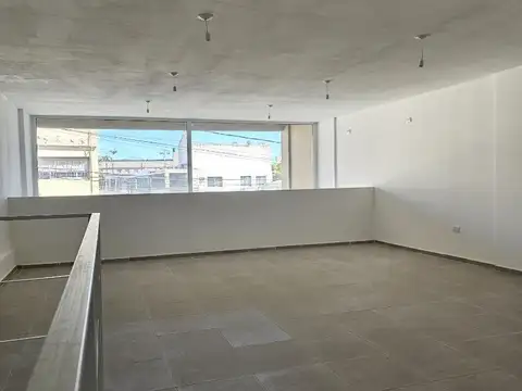 LOCAL EN VENTA 103 m2 APTO COMERCIAL ENTRE PISO A ESTRENAR
