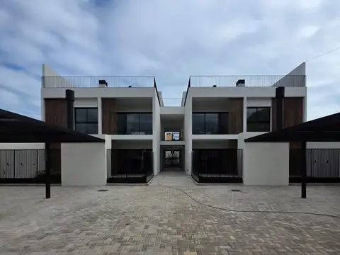 VENTA DEPTO 2 DORM 2 BAÑOS 1 COCHERA BARRIO JARDIN